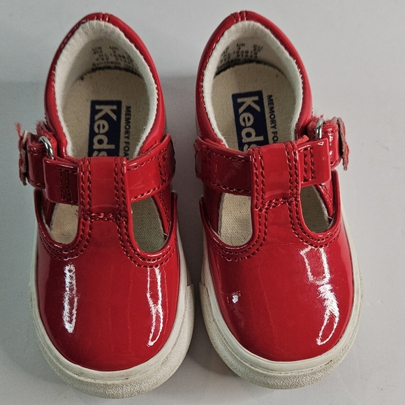 Keds little kids size 4 red shoes - Picture 2 of 8